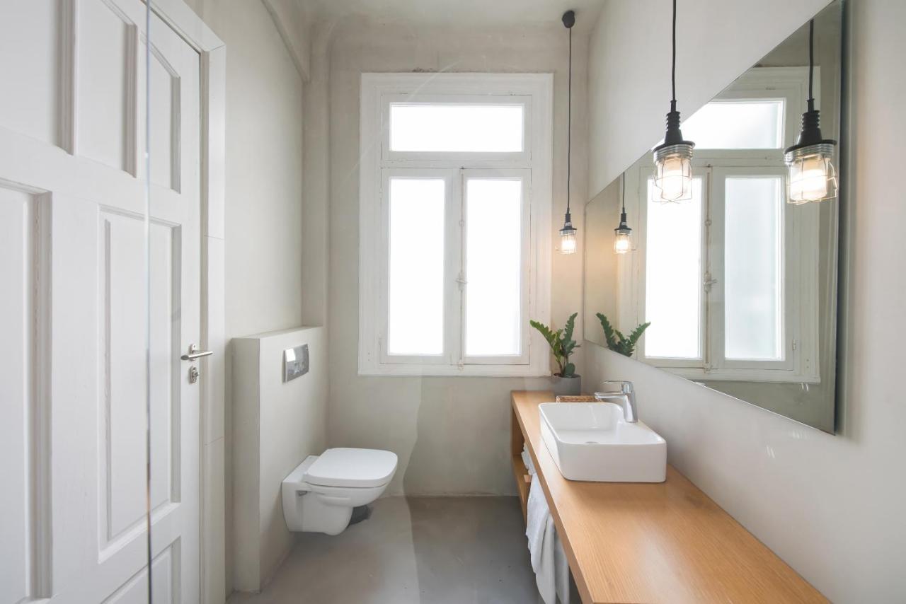 Monk Monastiraki Suites Athena Bagian luar foto