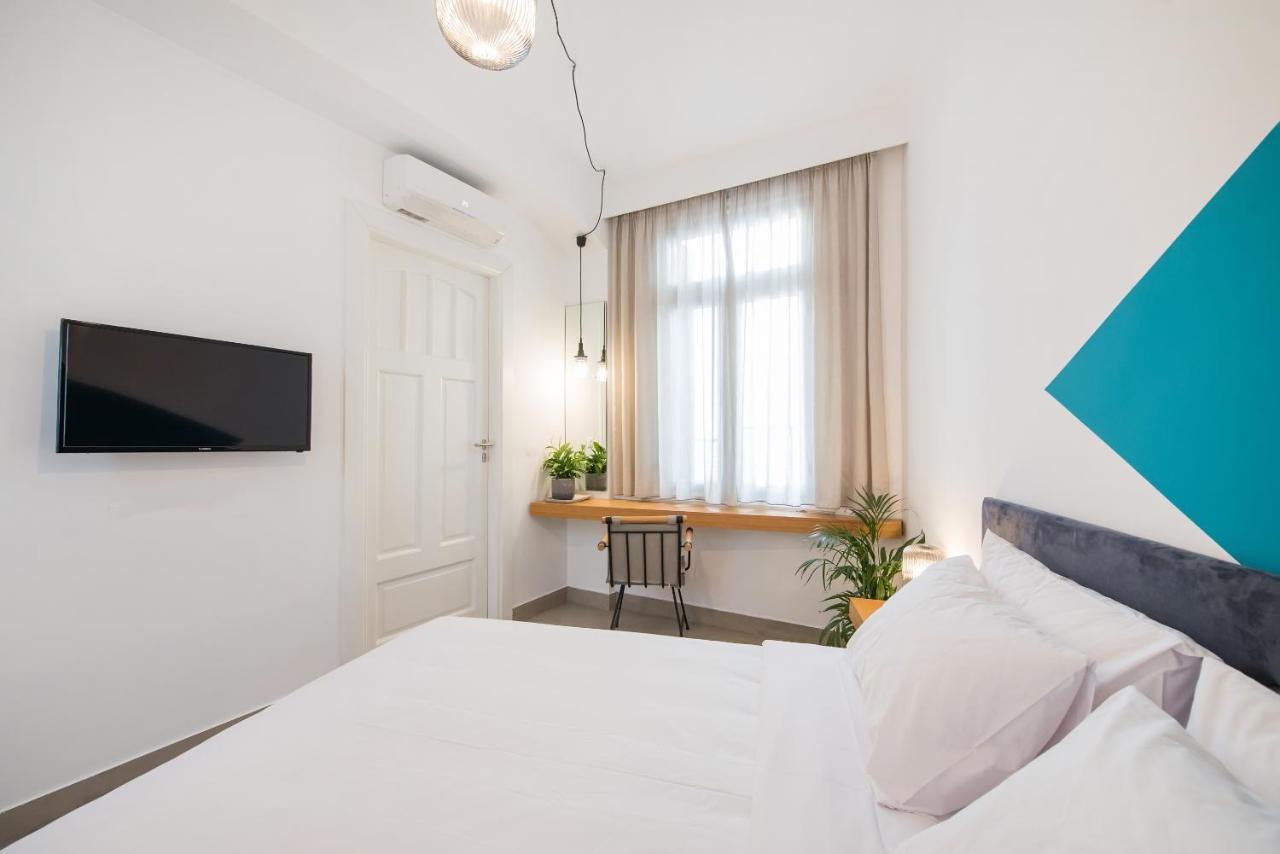 Monk Monastiraki Suites Athena Bagian luar foto
