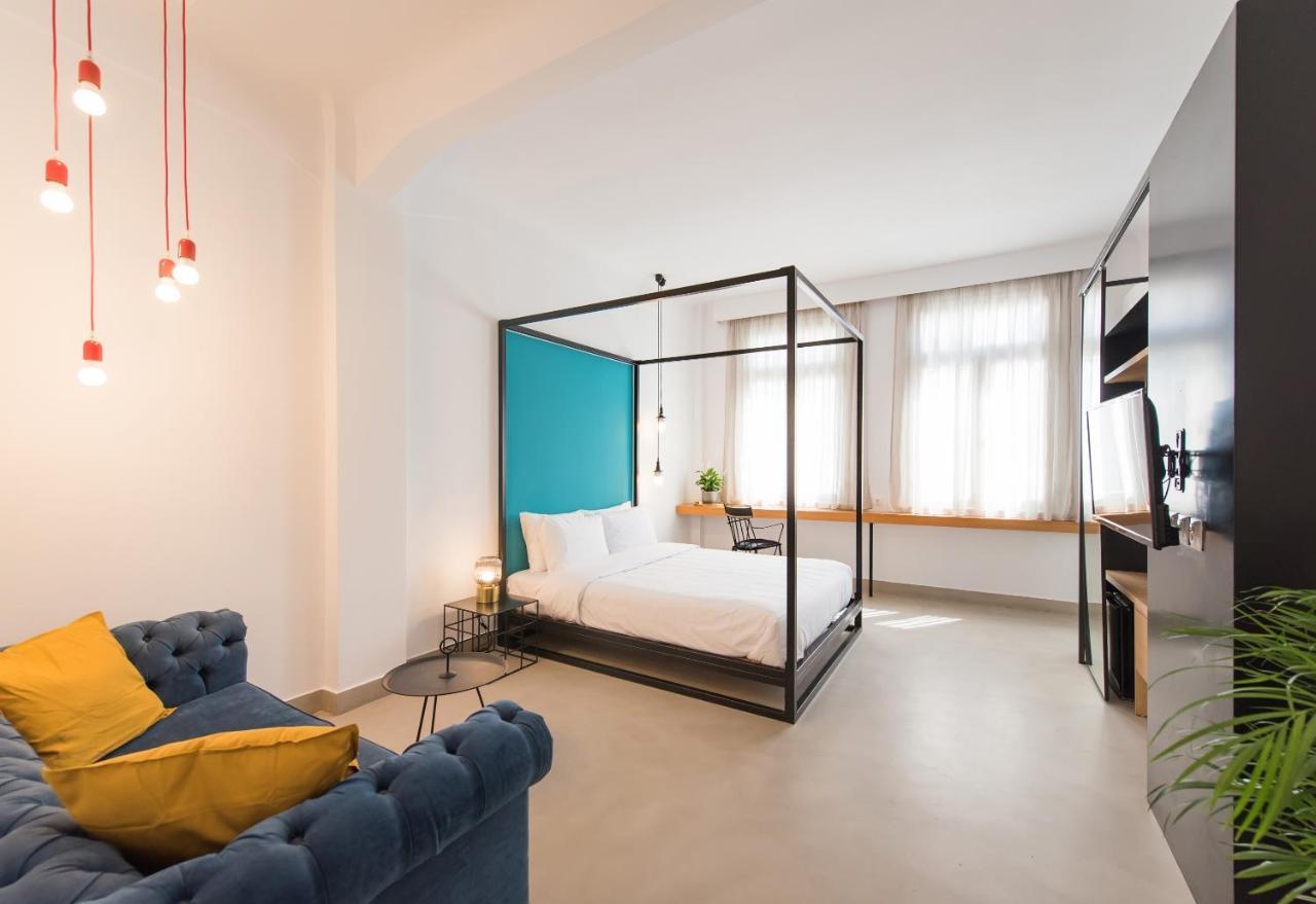 Monk Monastiraki Suites Athena Bagian luar foto