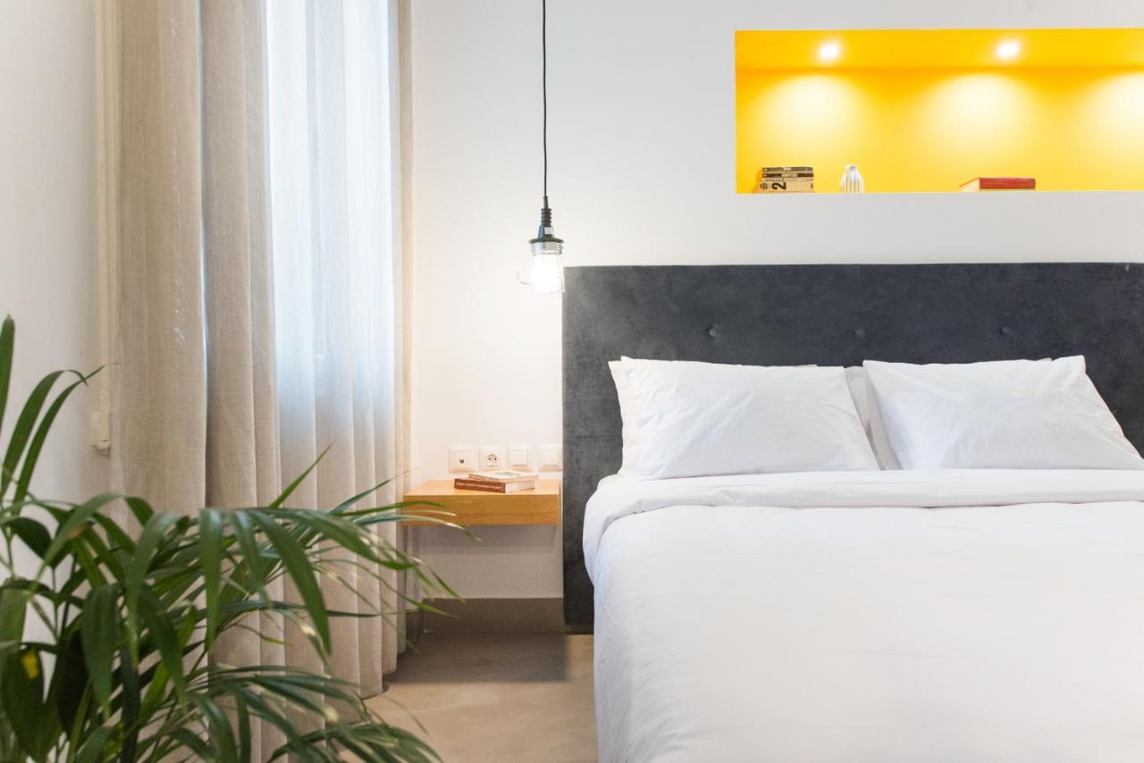 Monk Monastiraki Suites Athena Bagian luar foto