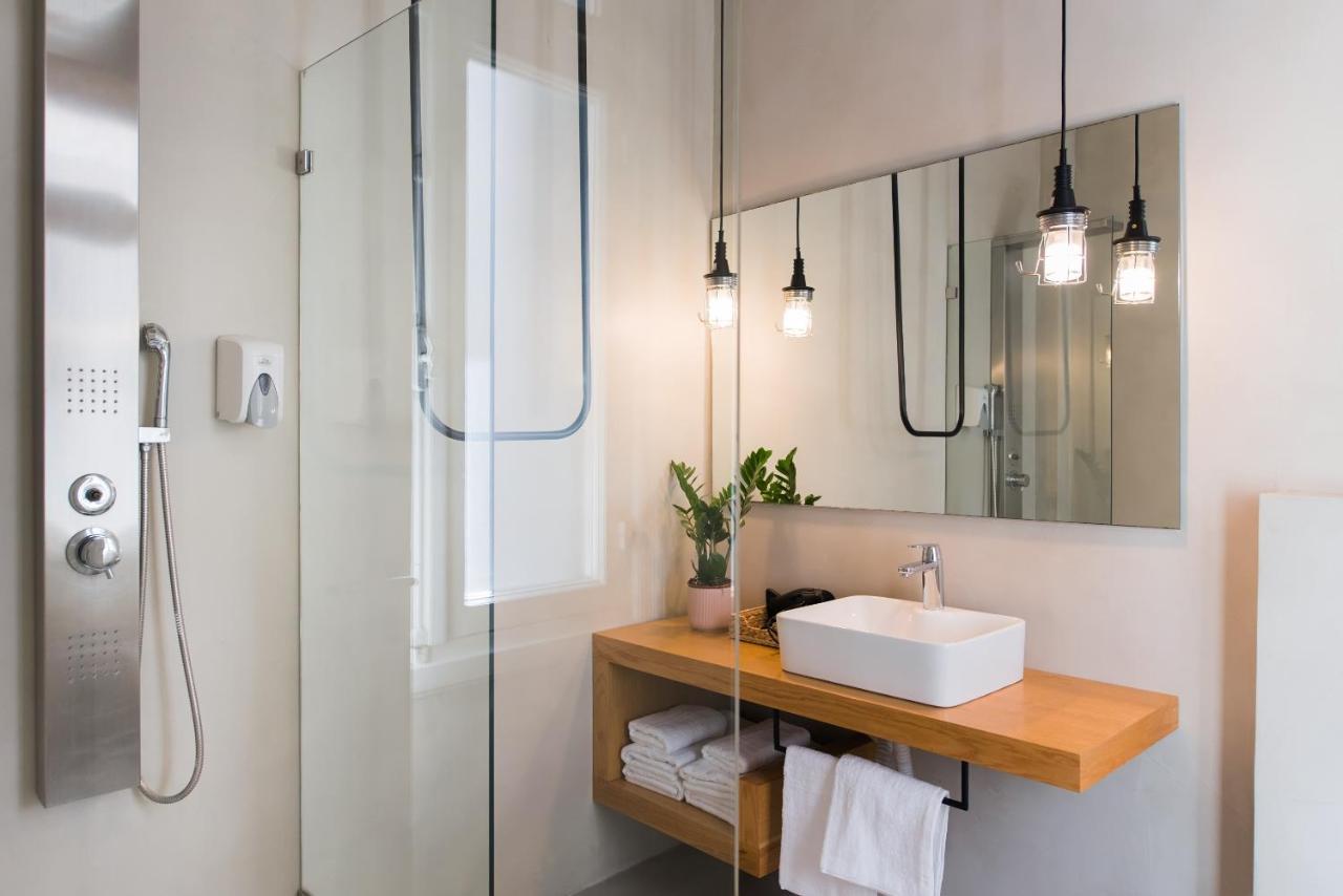 Monk Monastiraki Suites Athena Bagian luar foto