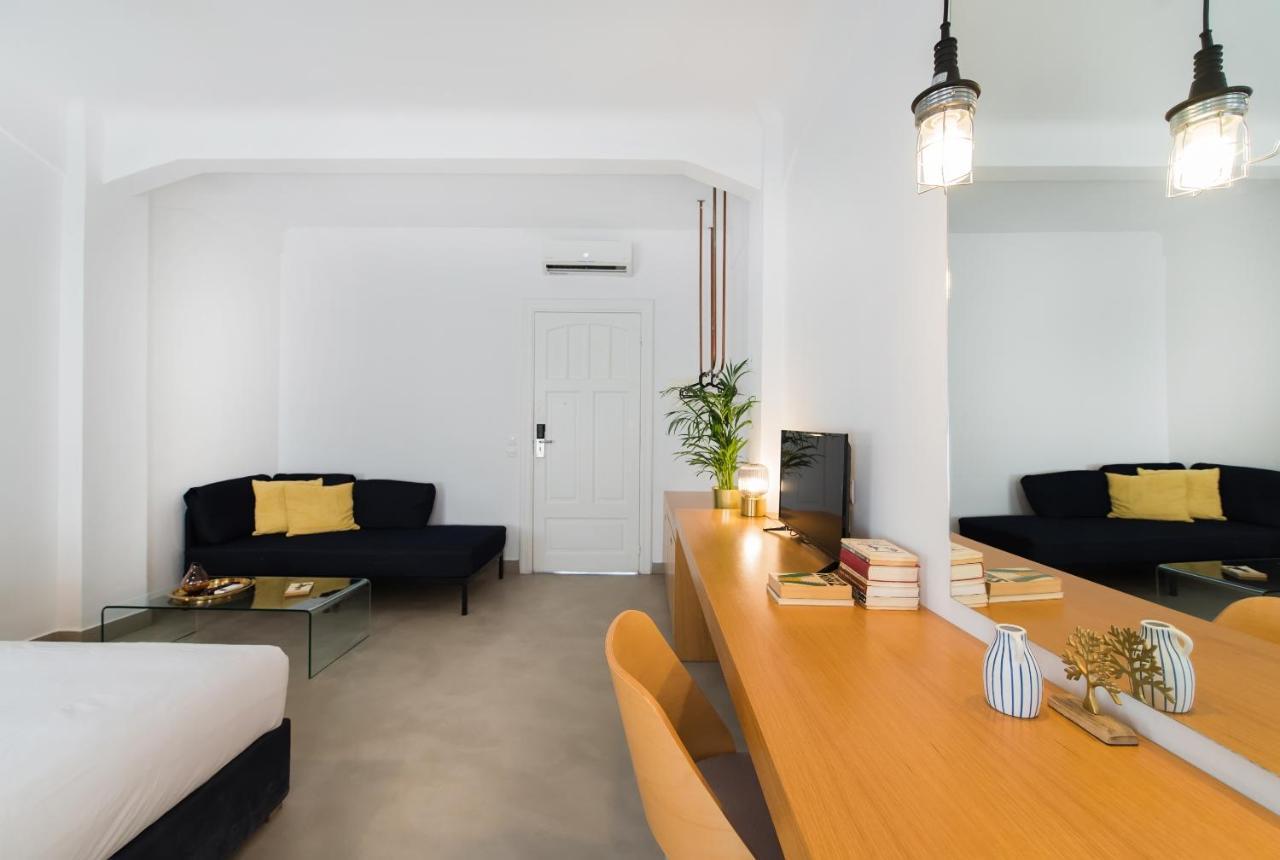 Monk Monastiraki Suites Athena Bagian luar foto